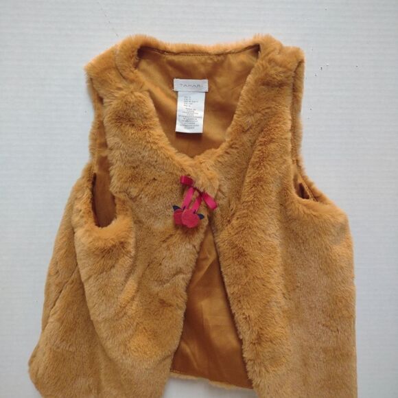 👍Tahari Fur vest size 5. K1 - Picture 2 of 5